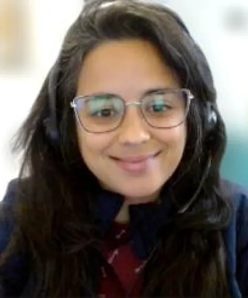 Dr. Camila Islas